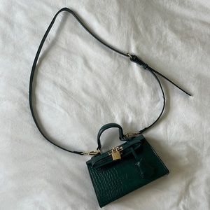 Peta+Jain Green Croc Gold cross body bag